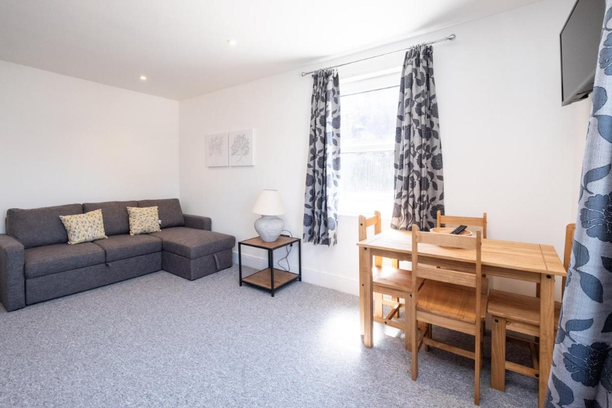 Rowan – Three Tuns Apartments - Housity