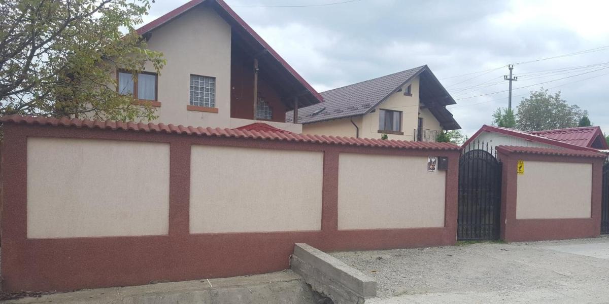 Vila de vacanta Curtea de Arges - Housity