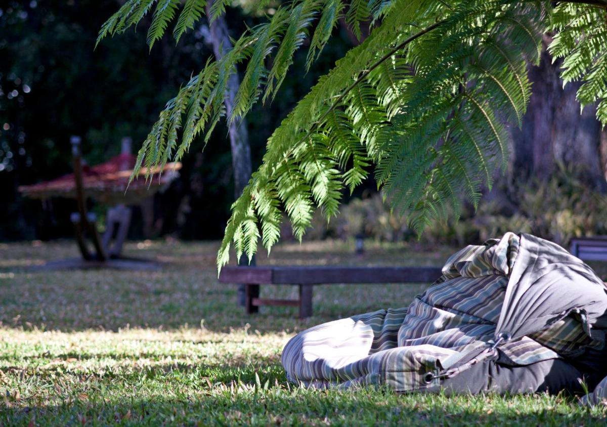 Um jardim no exterior de Quintinha Sao Joao Hotel & Spa
