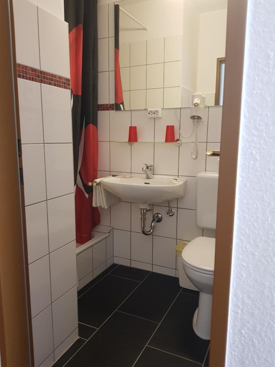 Panorama Hotel Pension Frohnau - Housity