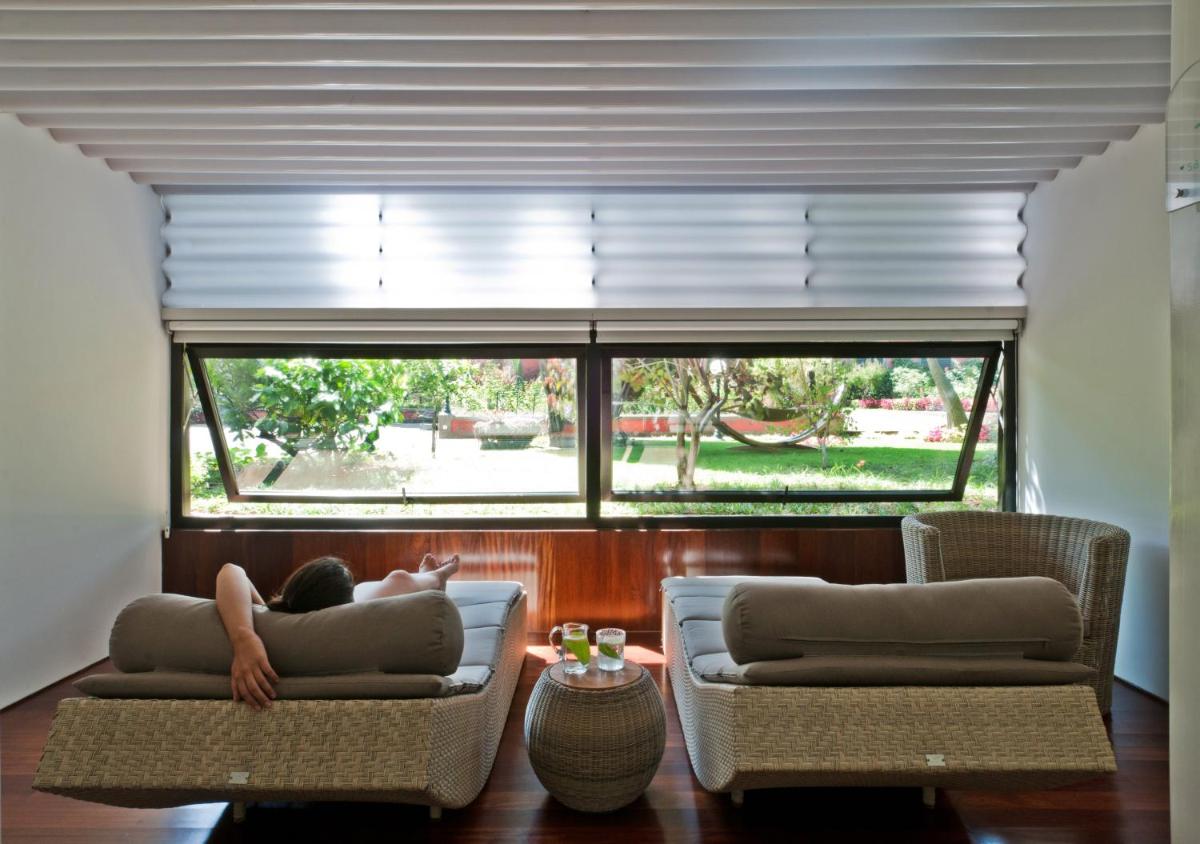 Uma área de estar em Quintinha Sao Joao Hotel & Spa