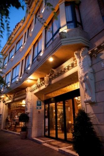 Suitetrails - Hotel Juanito