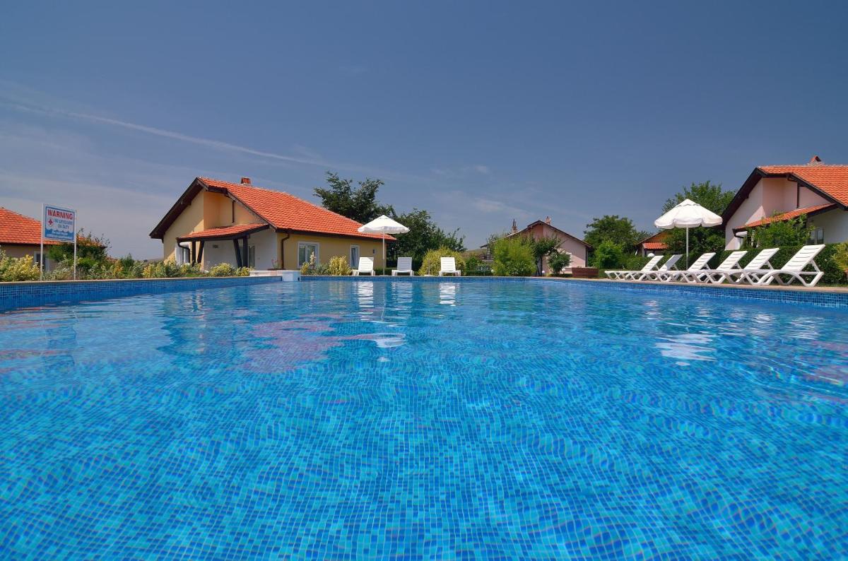 BulgariaVilla - Sunny Hills Villas - Housity
