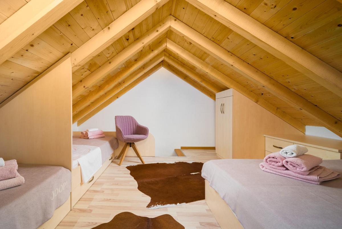 Modern and Cozy little House Mia - Housity