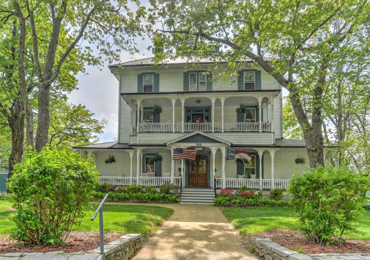 1898 Waverly Inn - Housity