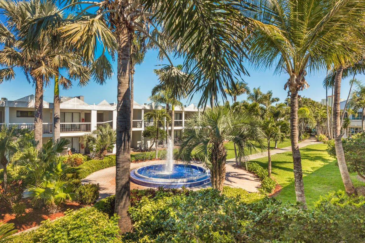 The Beachcomber St. Pete Beach Resort & Hotel - Housity