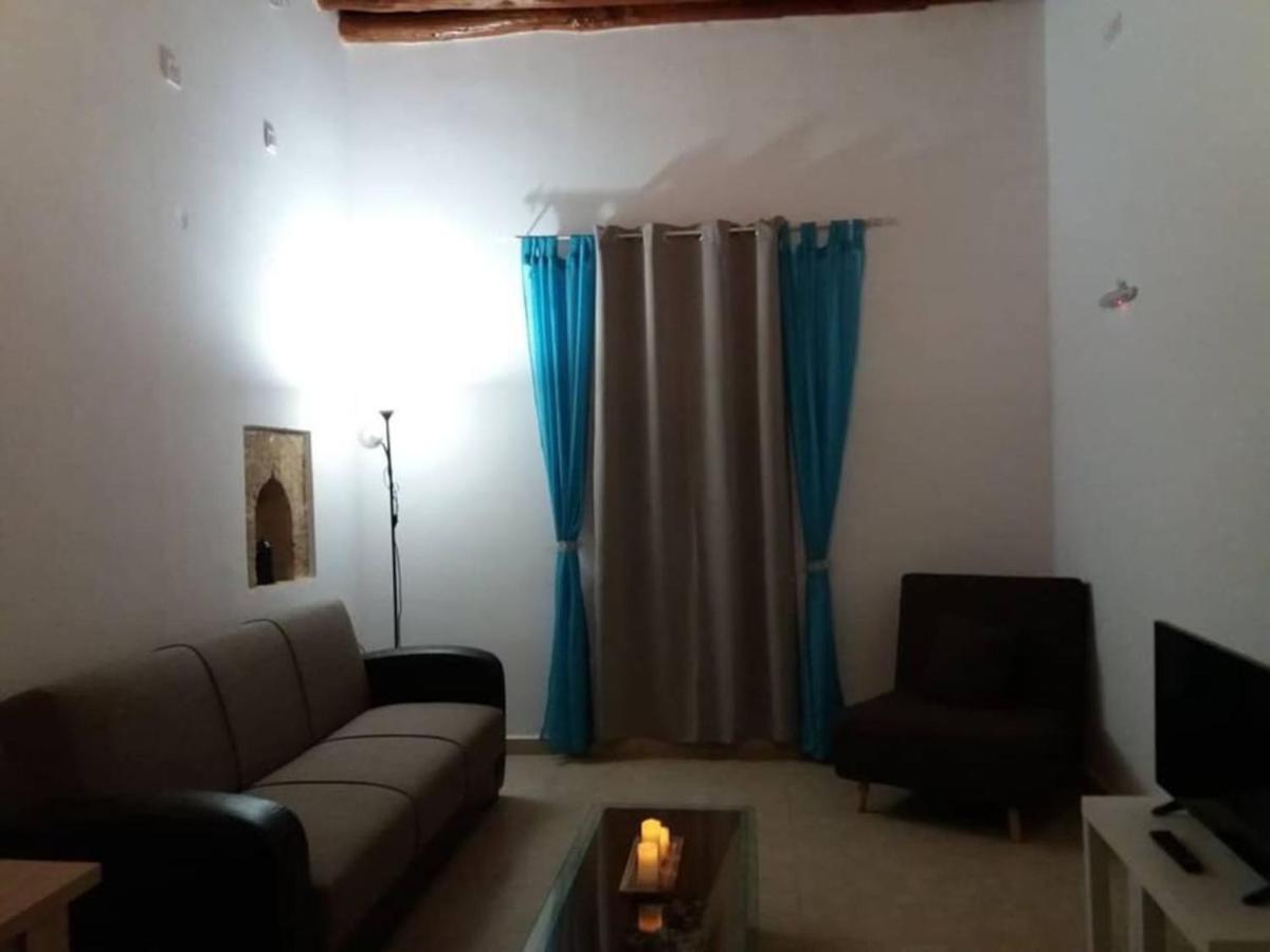 Anna's Traditional House - Housity