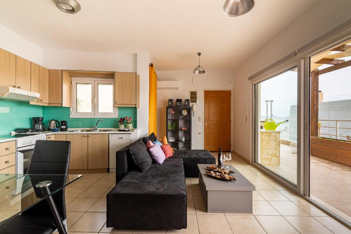 Penthouse Apartment in Downtown with SeaView - Housity