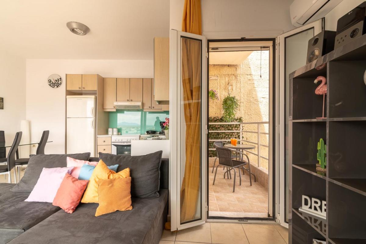 Penthouse Apartment in Downtown with SeaView - Housity