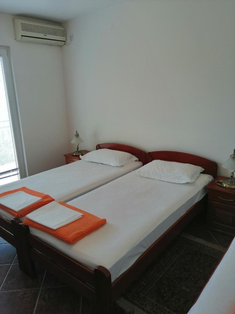 Apartments Mitrović Podličak - Housity