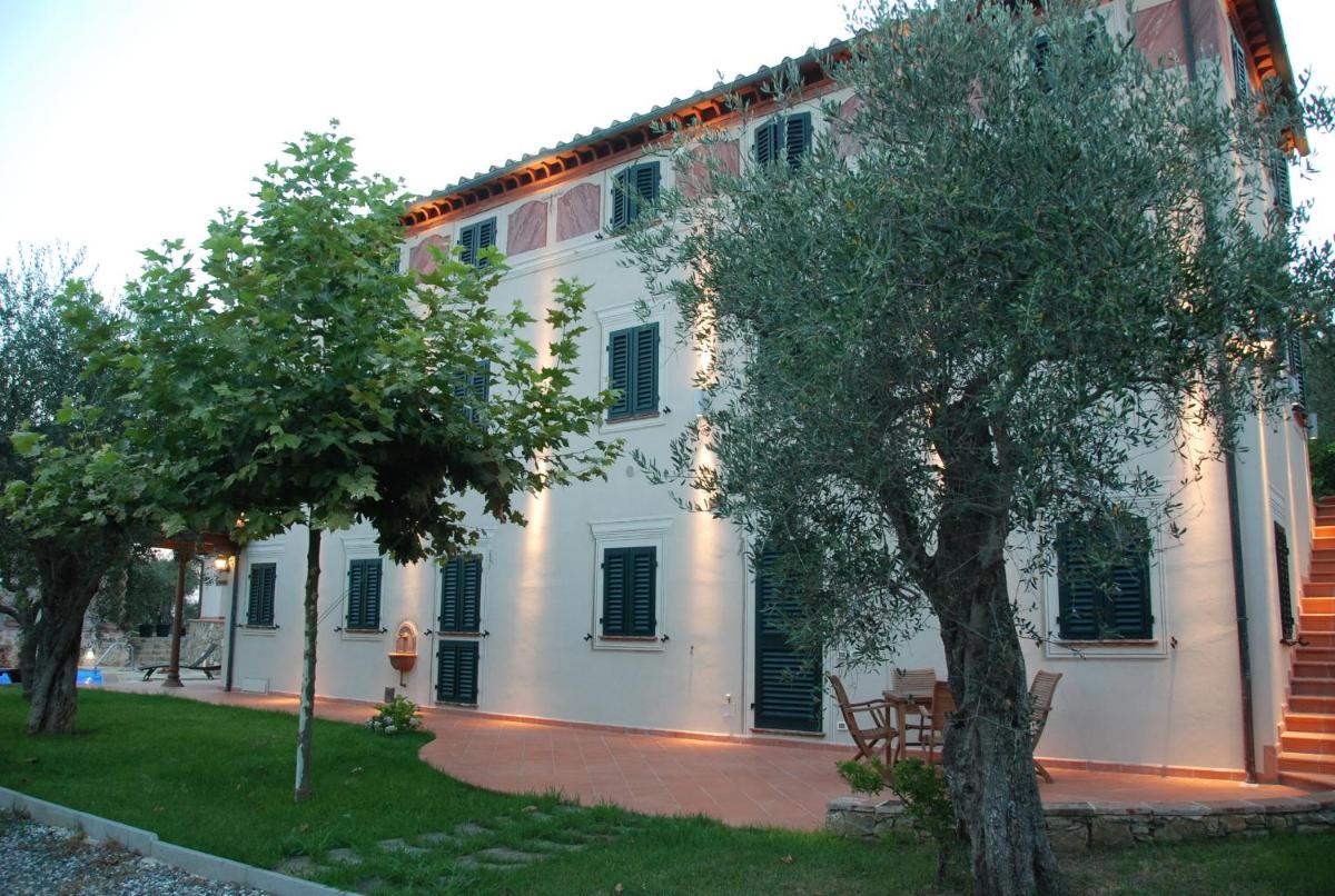 Suitetrails - La Libellula- appartamento con piscina sulle colline della Versilia a due passi da Pisa, Lucca e Forte dei Marmi