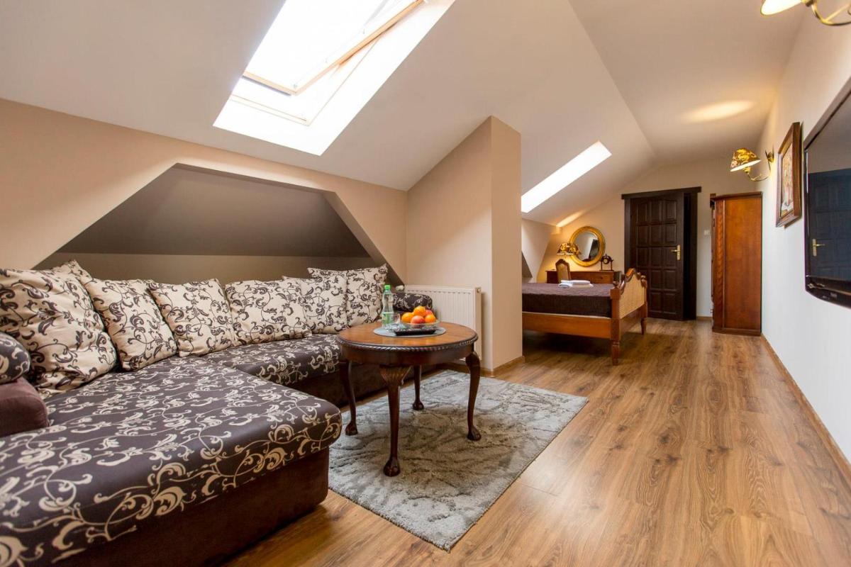 Gosciniec Pod Brzozami - Housity