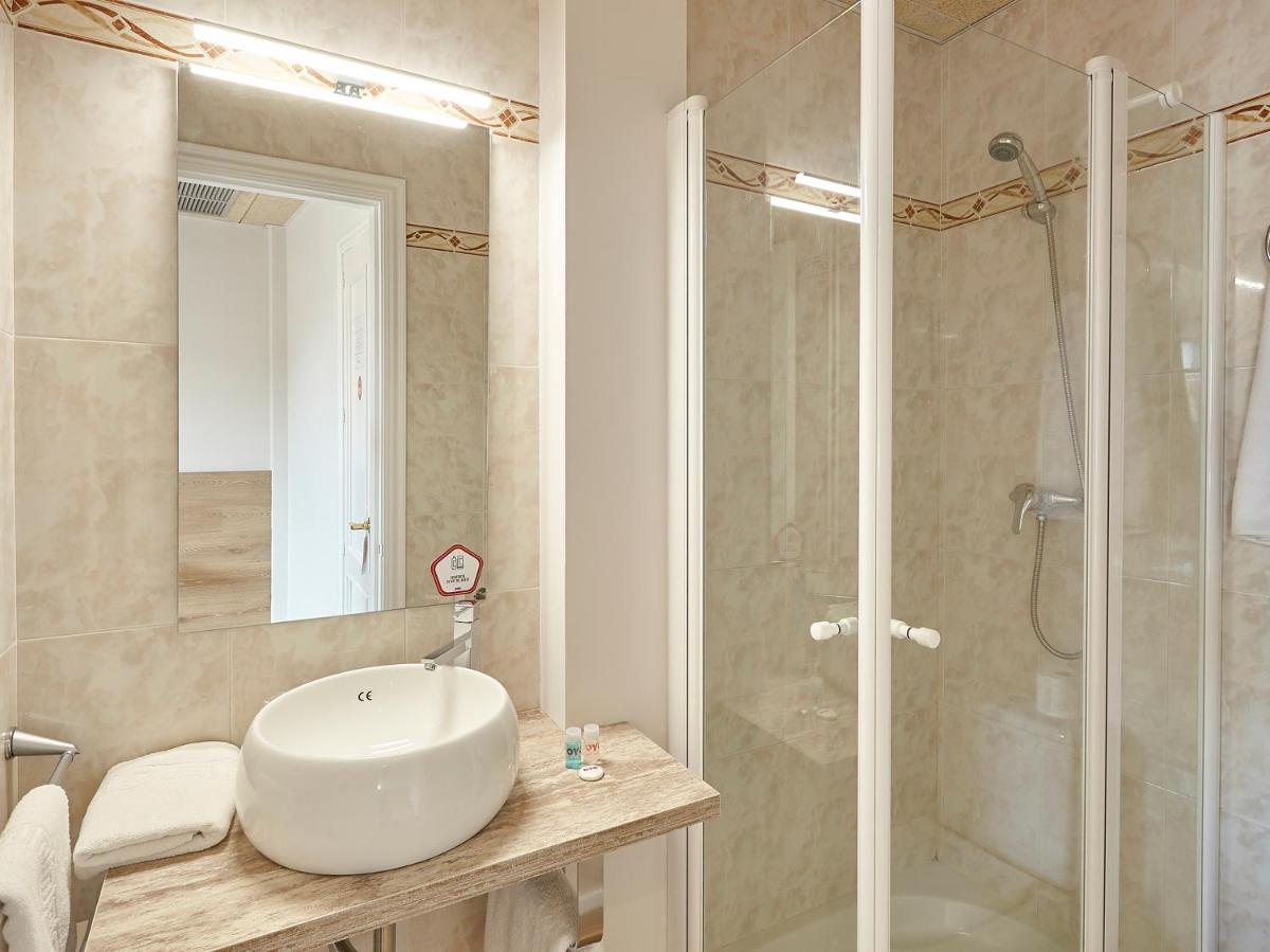 Hostal Nobadis - Housity