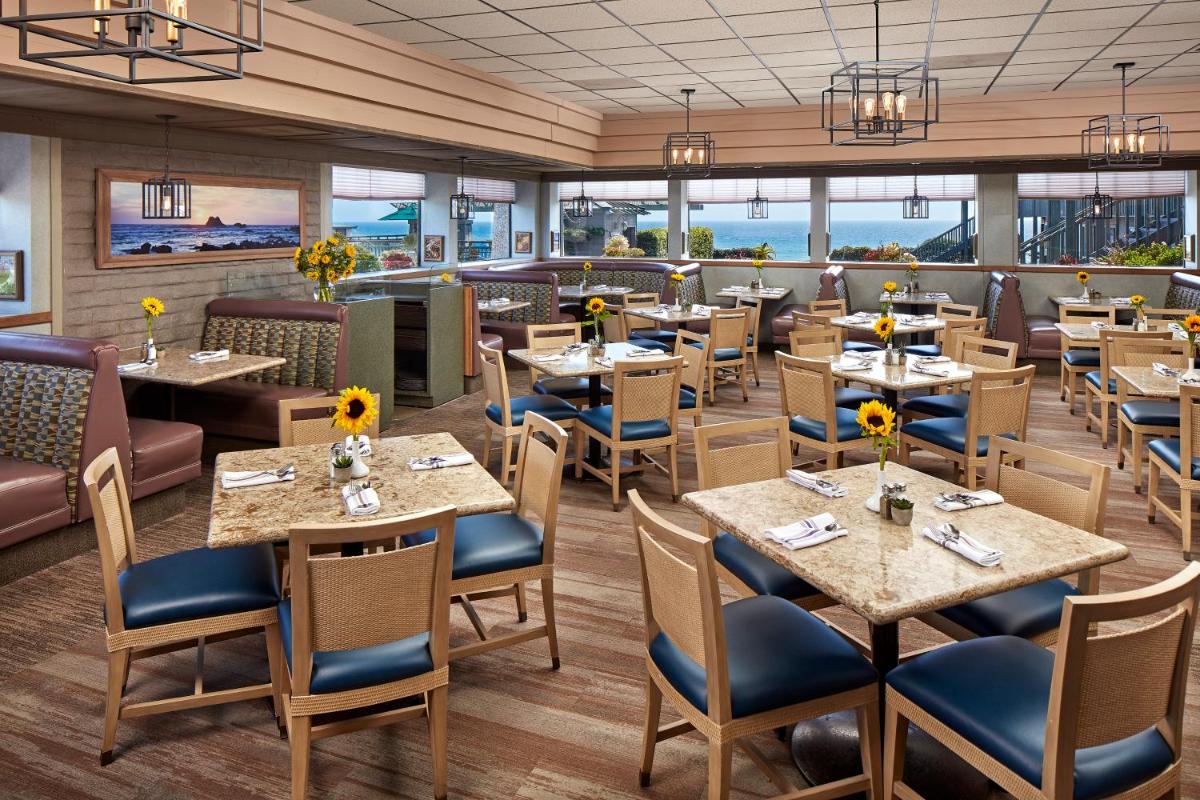 Cavalier Oceanfront Resort - Housity