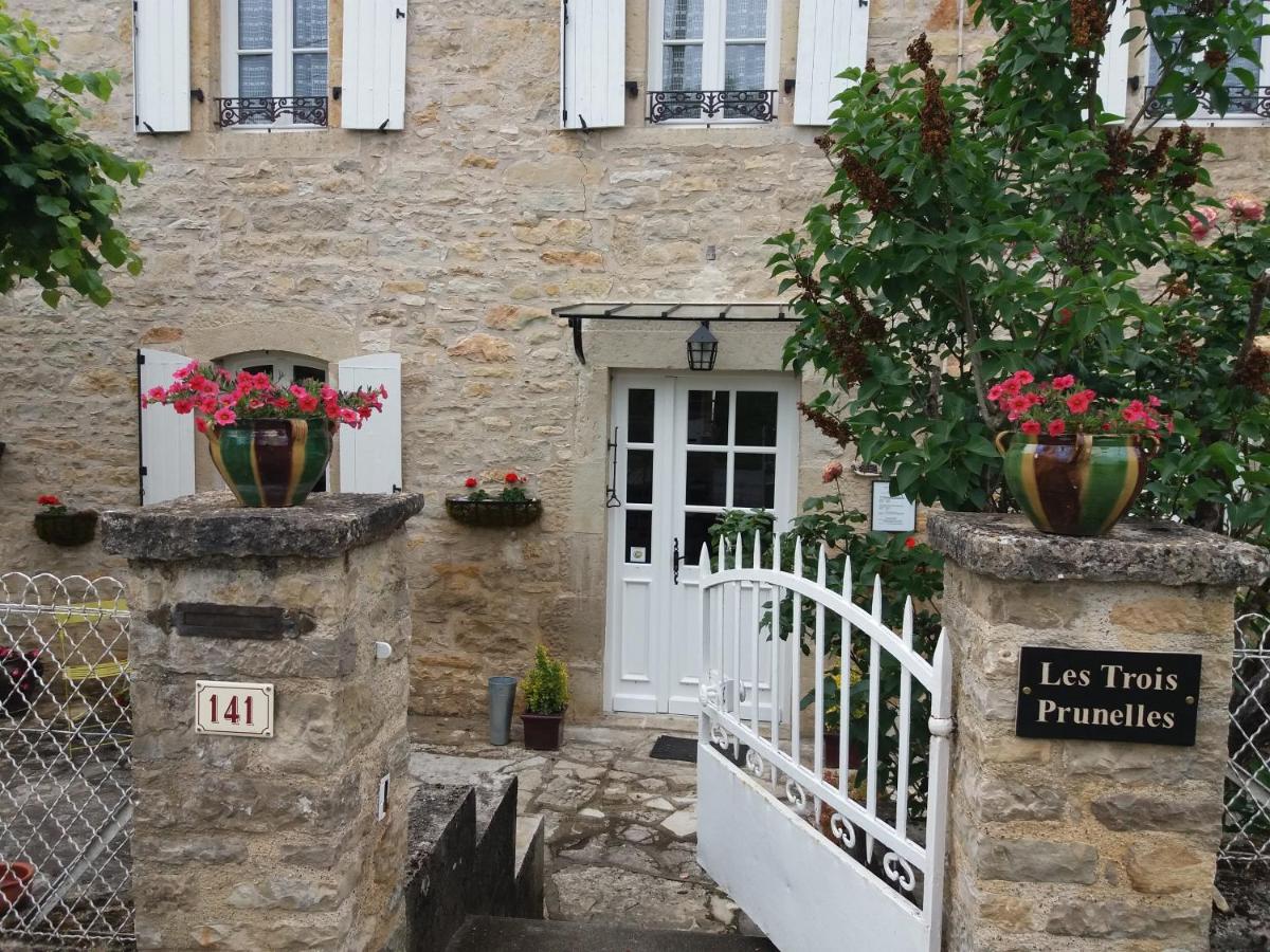 Les Trois Prunelles - Housity