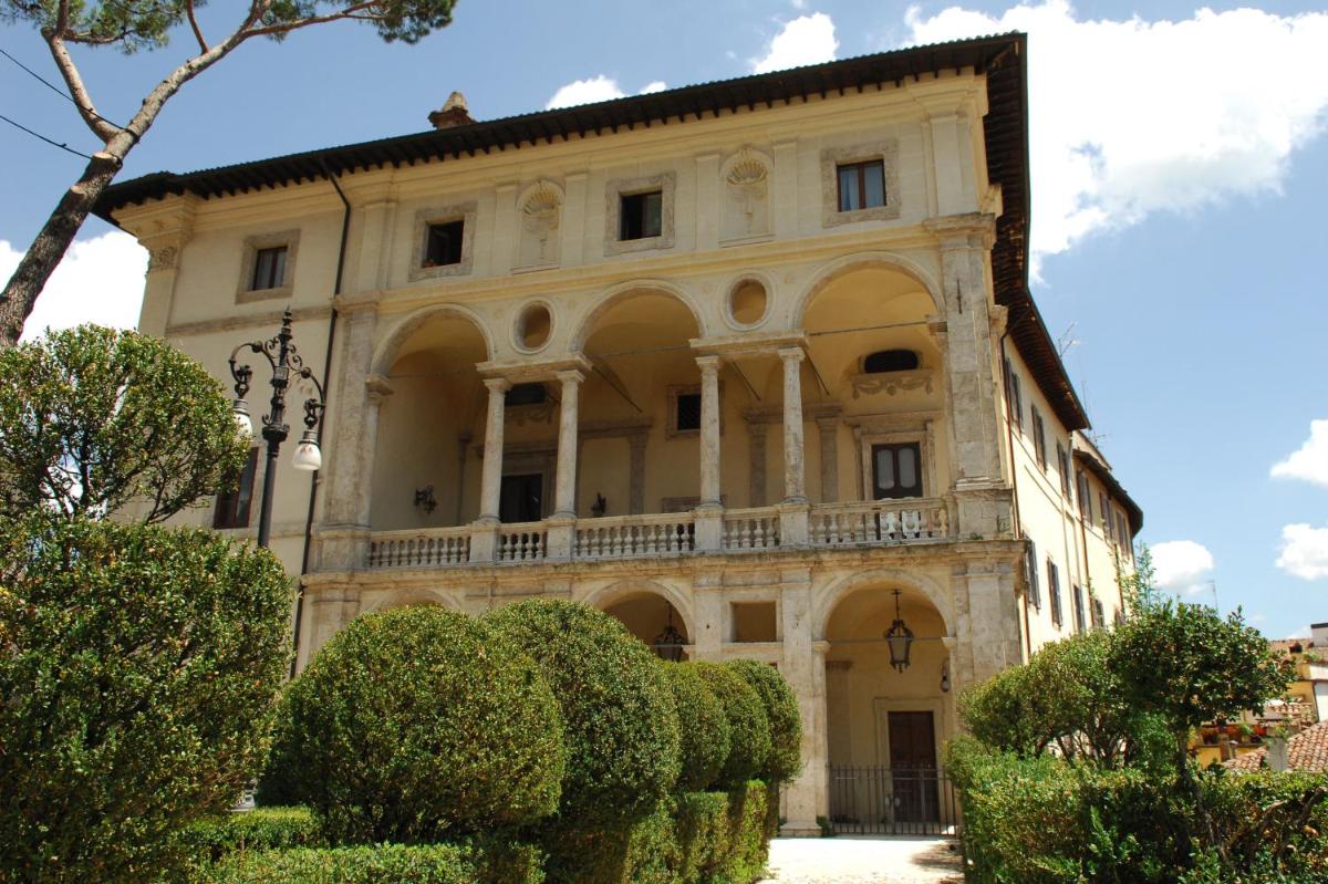 Grande Albergo Quattro Stagioni - Housity