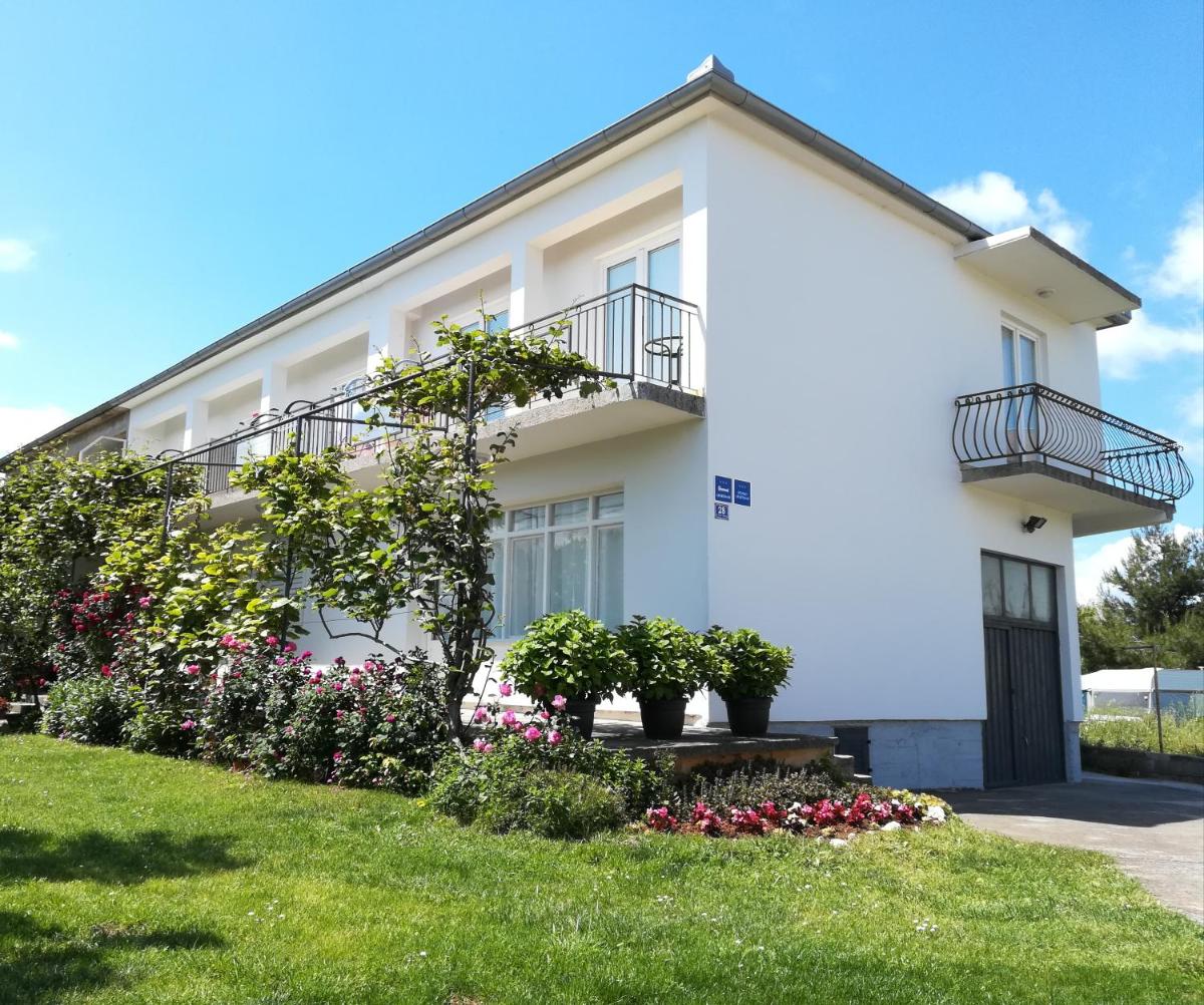 Apartments Granzola - Housity