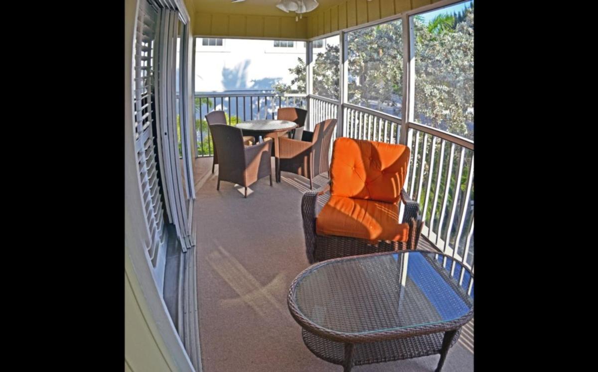 Crescent Beach 1015 #4 - Housity
