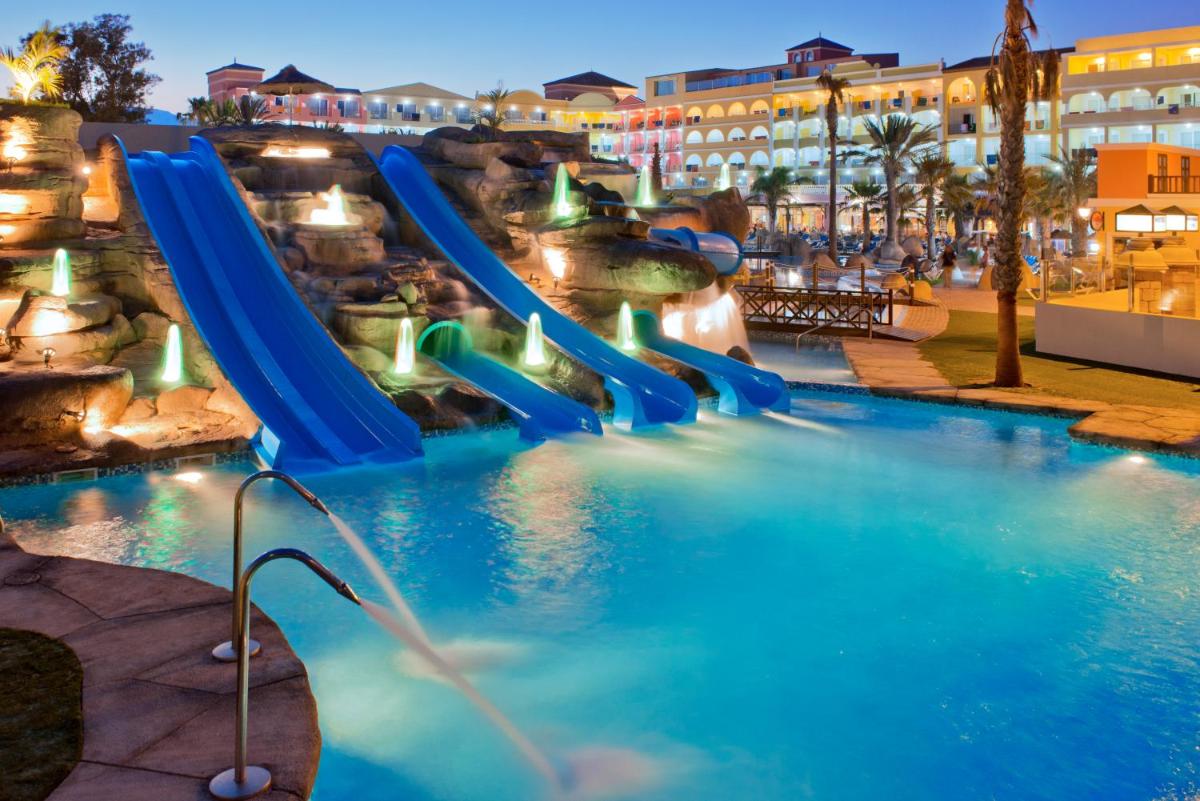 Piscina en o cerca de Mediterraneo Bay Hotel & Resort