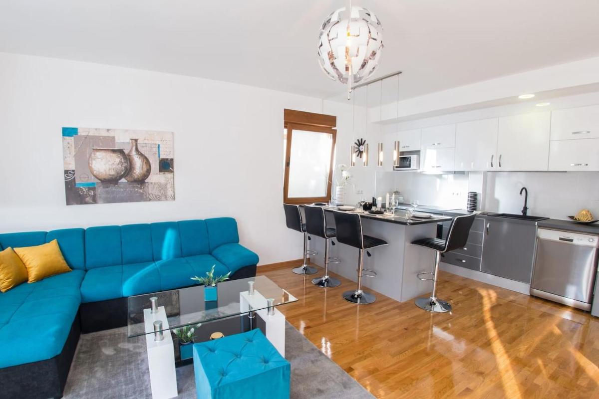 Deluxe Apartment Tara - Housity