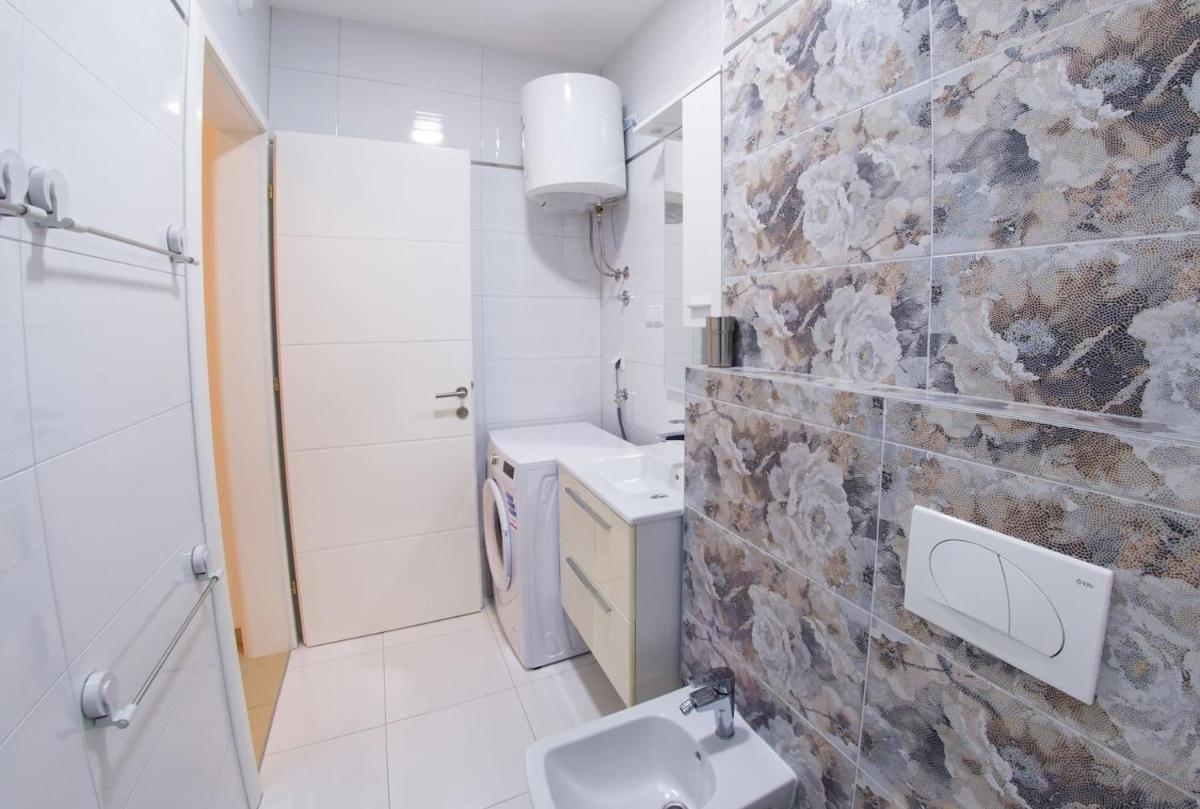 Suitetrails - Deluxe Apartment Tara