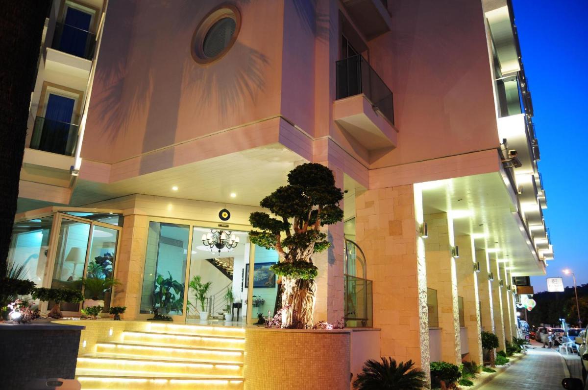 Suitetrails - Alesta Yacht Hotel