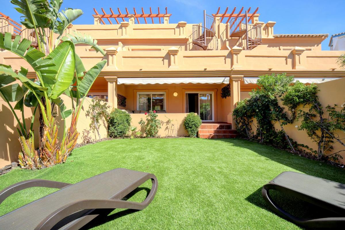 Green View Village & Golf - Housity