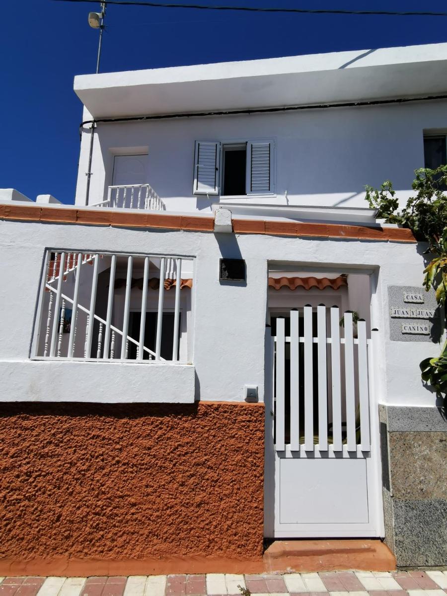 Casa rural Juan y Juana Canino - Housity
