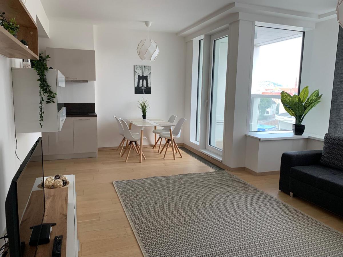 Apartments05 in new building with free parking Panorama city - amazing view close to Old town - Housity