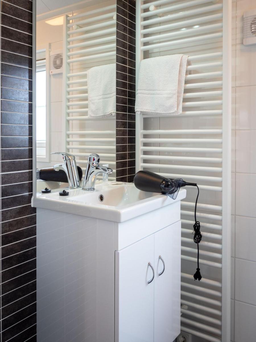 Luxe Lodge Zeehoeve - Housity
