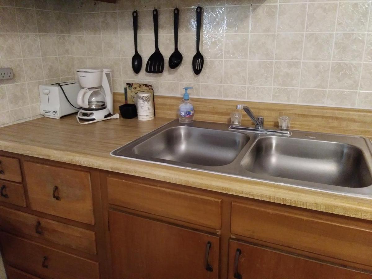 Riverbend Lodging - Housity