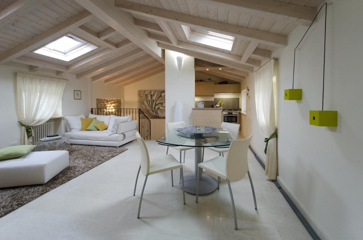 Corte degli ulivi - Housity