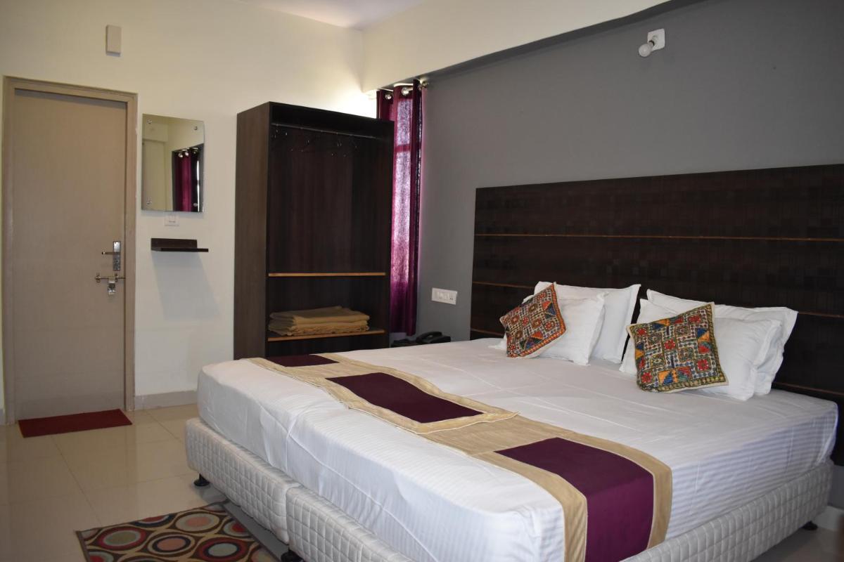 Hotel Bodh Vilas - Housity