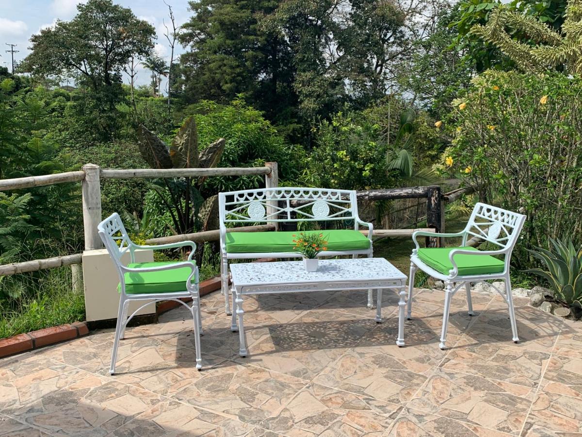 Hotel West California - Housity