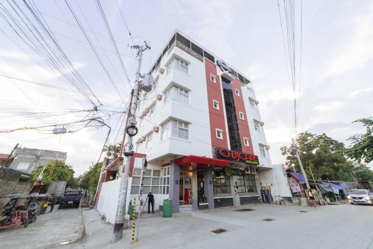 RedDoorz Plus near SM Lanang Davao - Housity