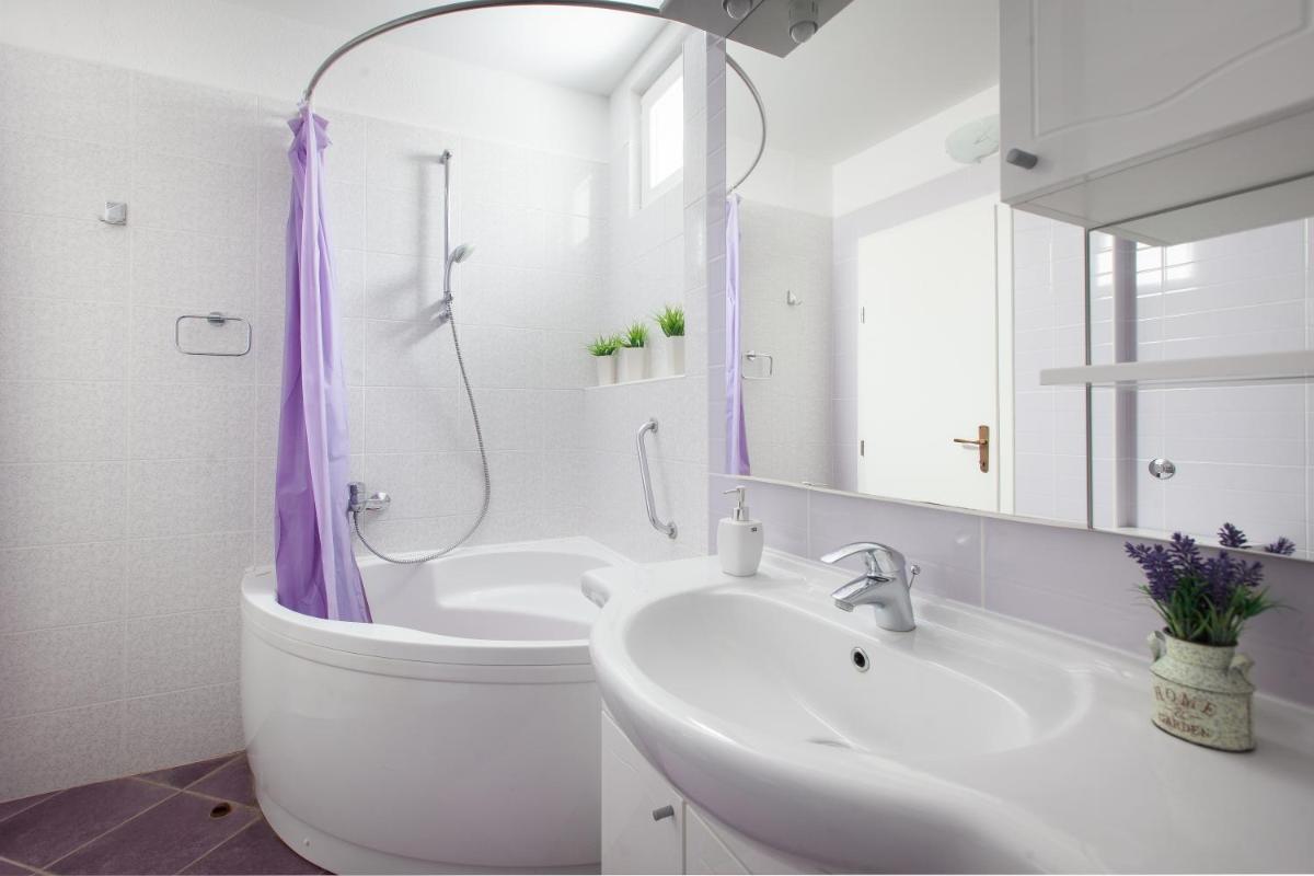 Villa Nedika - Housity