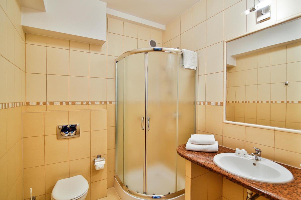 Hotel Victoria - Housity
