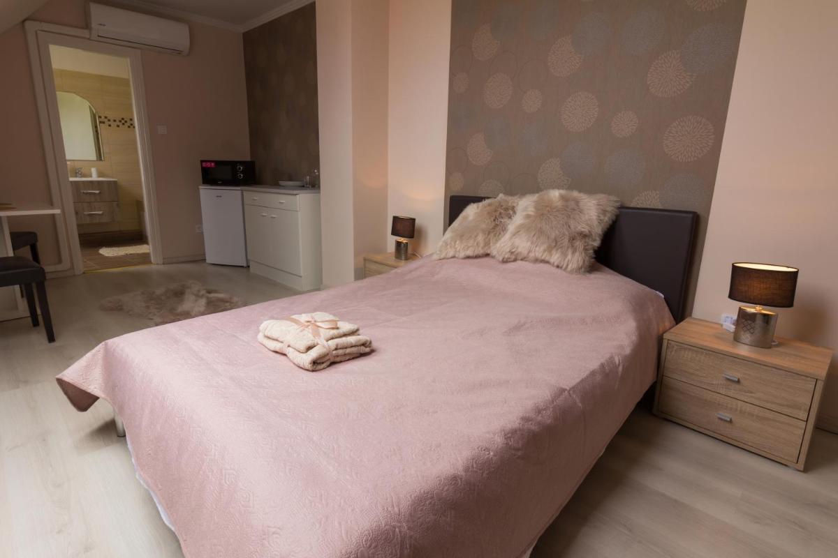 Tenkes-Tourist - Housity