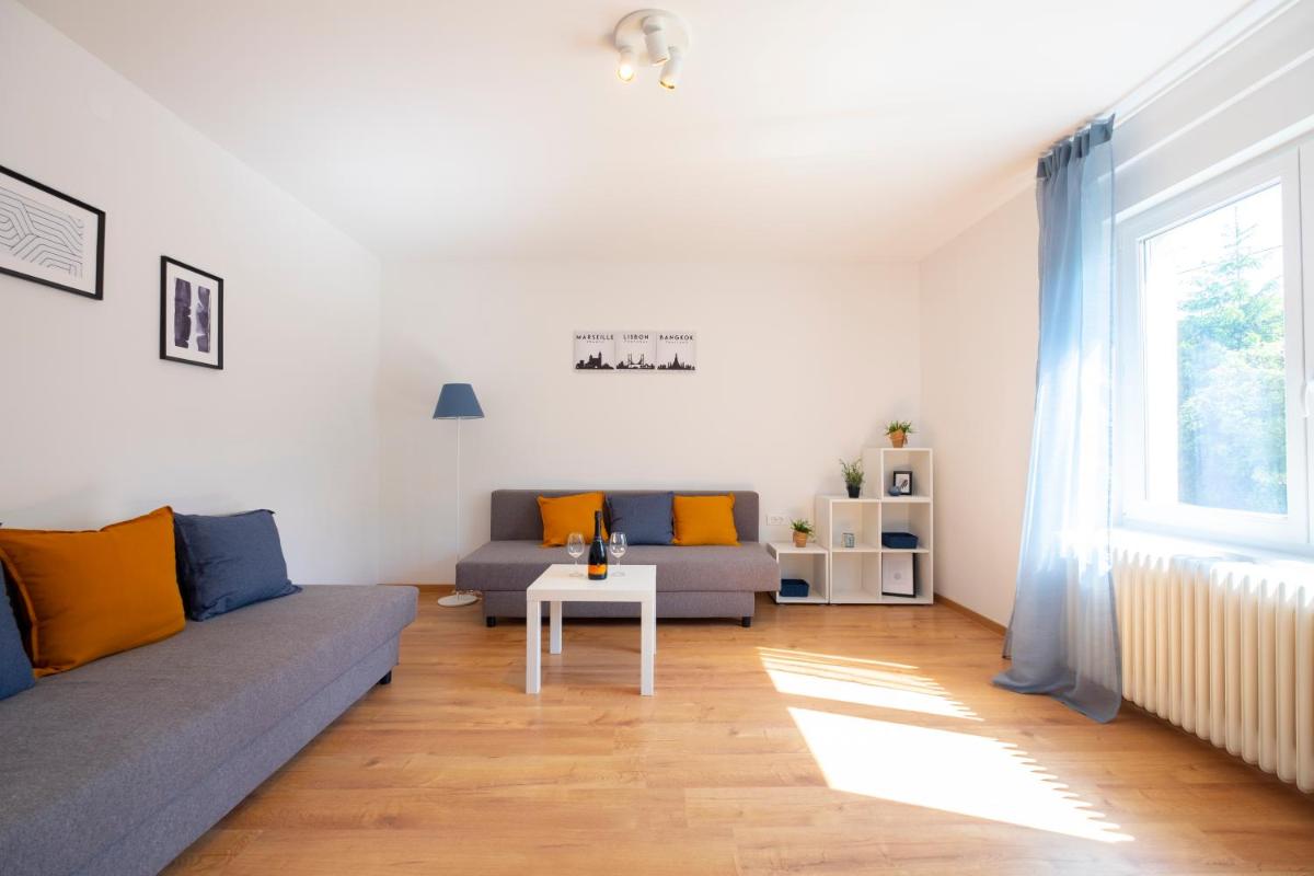Apartment Ksenija - Housity