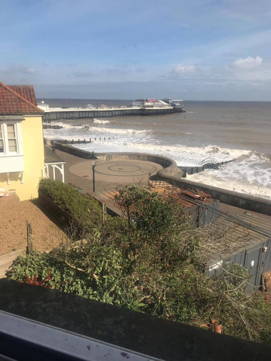 Suitetrails - CROMER FLAT ABDUL