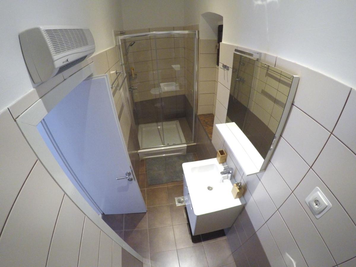 Rooms Gero - Housity