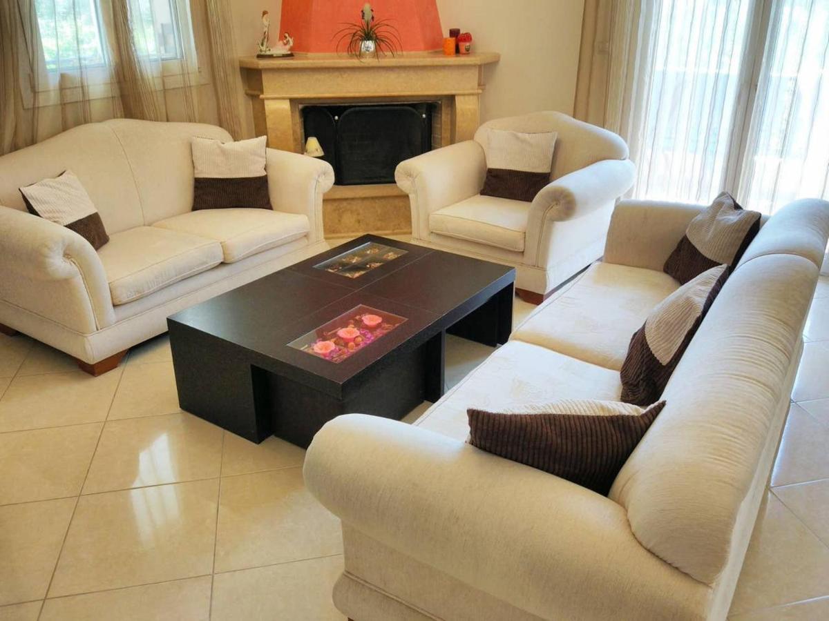 Paradise House - Housity