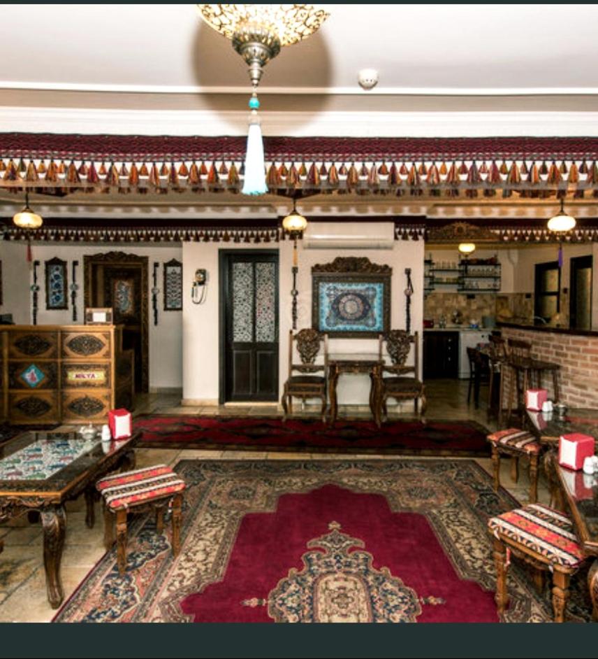 Nilya Hotel - Housity