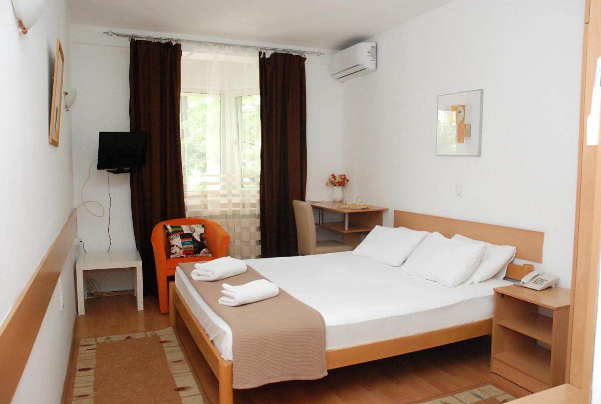 Hotel 7 - Hizvo