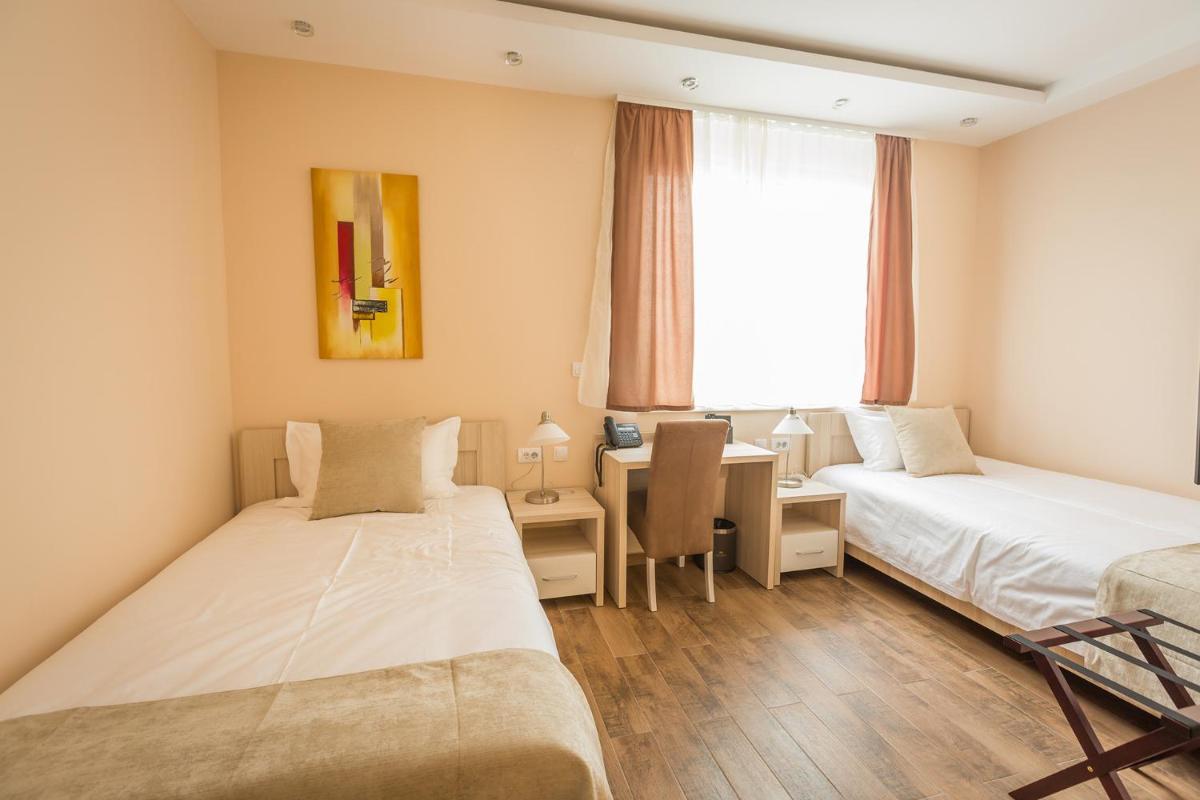 Hotel Mar Garni - Housity