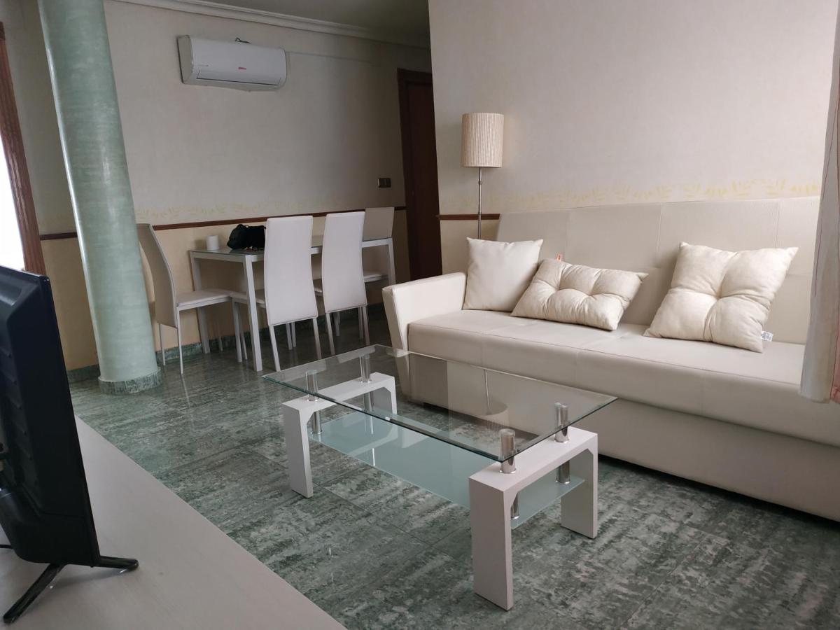 Apartamentos Deluxe San Julian - Housity
