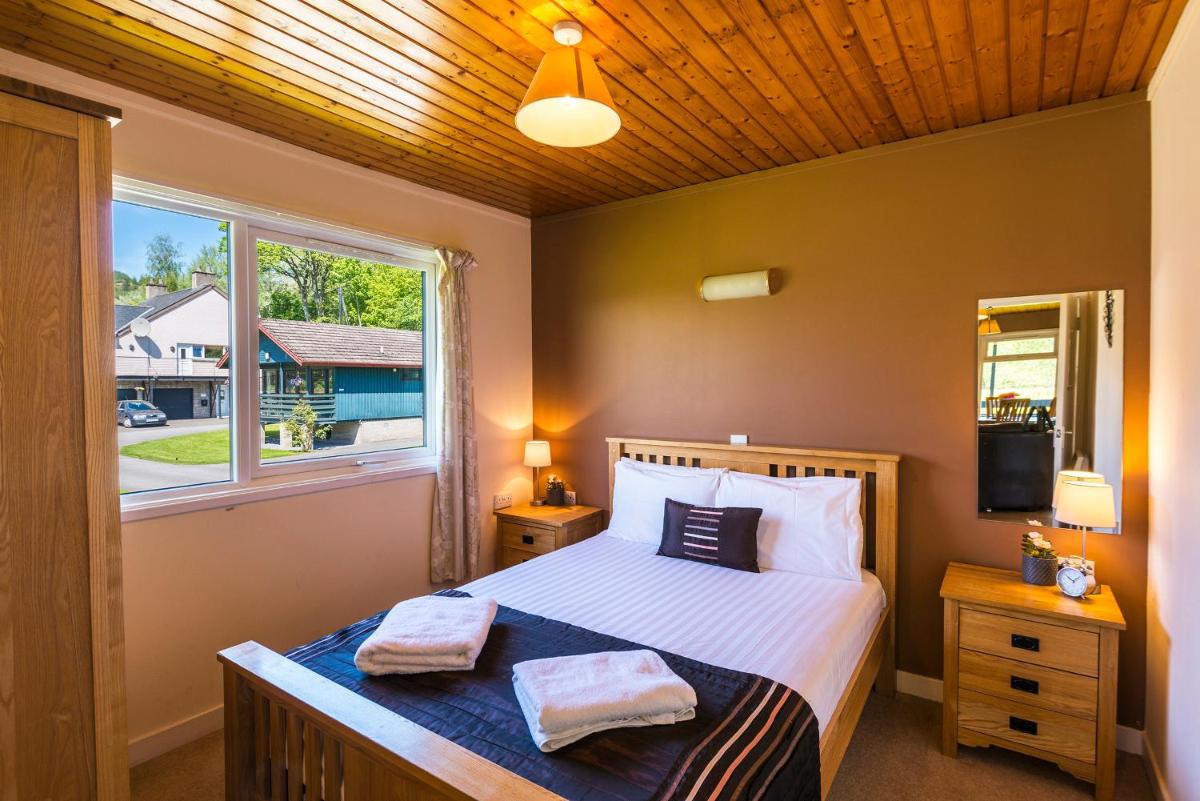Logierait Pine Lodges - Housity