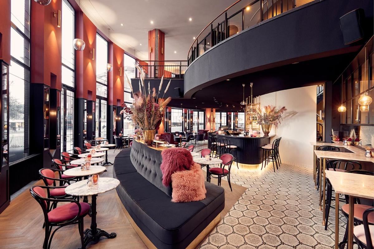 Van der Valk TheaterHotel De Oranjerie - Housity