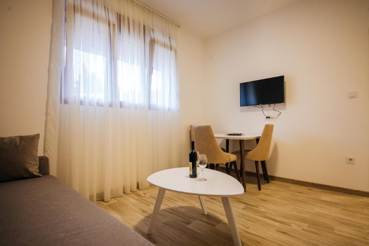 Apartments Vojislav - Housity