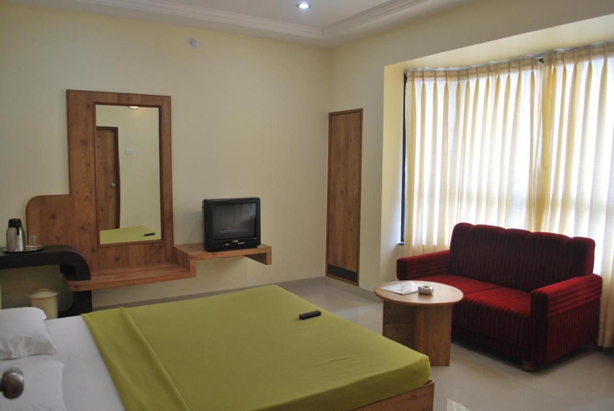 Kuber Inn - Housity
